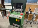 l'image d'une machine installée dans une pièce