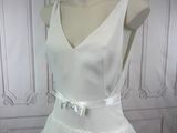 a picture of a dress on a mannequin mannequin