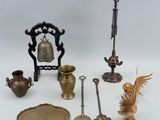 a lot of items that are sitting on a table