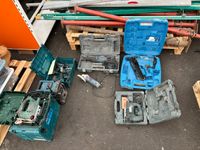 EXT - Un lot de divers outillages électroportatifs de marque…