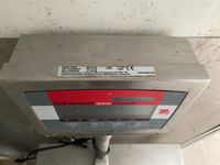 Une balance électronique OHAUS Defender 3000 (photo 2)