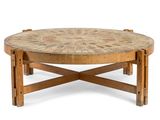 une image représentant une table en bois avec un plateau en carrelage, sur fond blanc