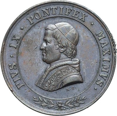 une vieille pièce de monnaie sur laquelle figure le portrait d'un homme