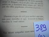 un bout de papier posé sur un livre