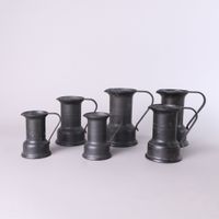 Lot d'étains modernes comprenant notamment une lampe à pétro… (photo 2)