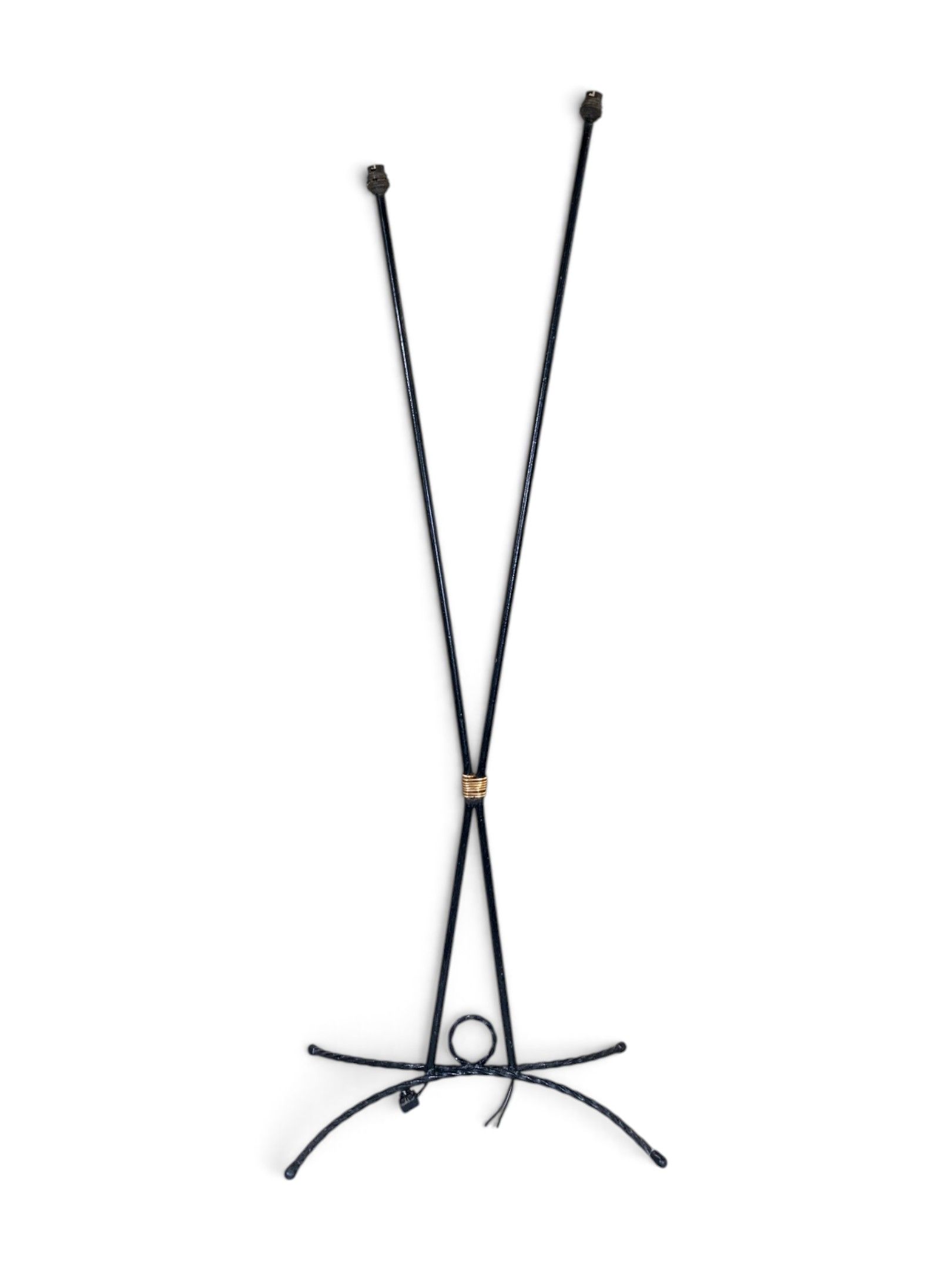 Pied de lampadaire à deux lumières en fer forgé, à ornementa…