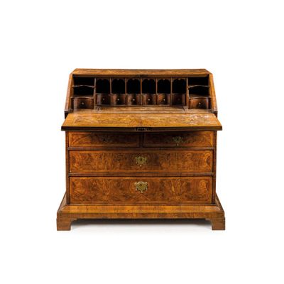 Commode À Abattant EN Bois PlaquÉ ET Ronce DE Noyer, Xviiie …