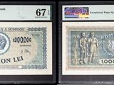 trois types différents de billets de banque exposés dans une vitrine