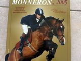 une image représentant un livre posé sur un sol carrelé, avec un cheval et son cavalier