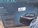 a box that has a vacuum on top of it
