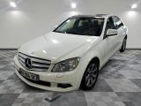 une photo d'une Mercedes-Benz blanche, Benz, Benz, Benz, Benz, Benz, Benz, Benz, Benz, Benz, Benz, Benz, Benz