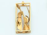 a picture of a violin and a fiddle in a box