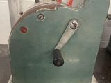 a machine that is sitting on a table in a room