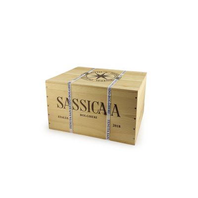 une boîte en bois sur laquelle est collée une étiquette portant l'inscription « sassica »