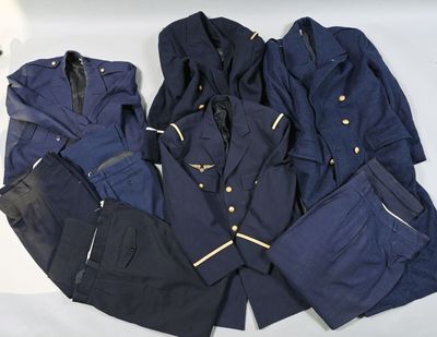 FRANCE. Armée de l'Air. Pièces d'uniformes diverses, d'après…