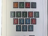 la photo d'un livre sur lequel sont apposés des timbres