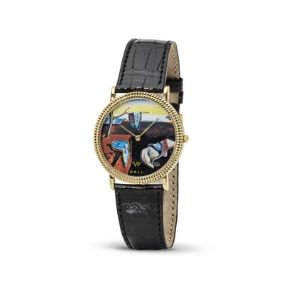 un gros plan d'une montre-bracelet ornée d'une peinture