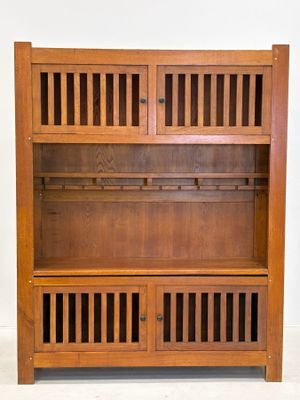 Jean TOURET & LES ARTISANS DE LOZERE Vaisselier à barreaux e…