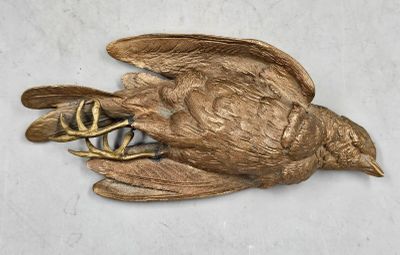 254 / J3 / L'oiseau mort, bronze ciselé non signé d'ap…