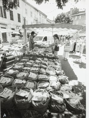 André GAMET (1919-2017) Marché aux épices dans le sud de la …