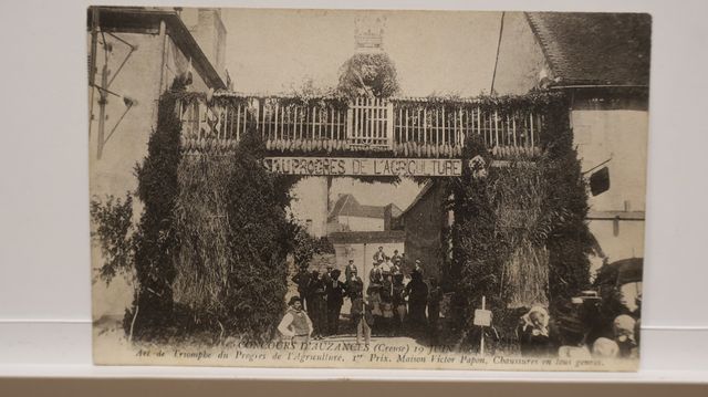 Auzances : Concours 1904. Arc de Triomphe Maison Papon.TBE