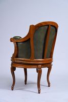 Fauteuil de bureau en acajou mouluré et sculpté, le dossier … (photo 3)