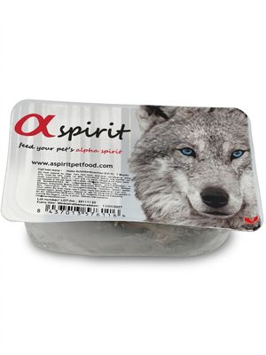 un pot de yaourt sur lequel figure l'image d'un loup