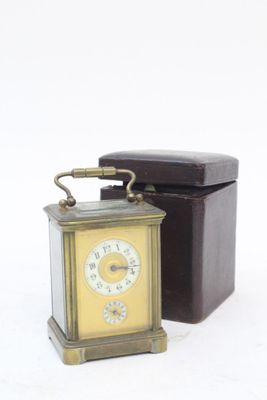 Pendule d'officier en laiton toutes faces vitrées, dans son …