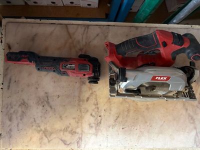 the tools are sitting on the table ready to be used