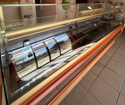 Vitrine réfrigérée positive L : 2 m (groupe externe)