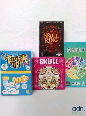 a lot of games that are on the table