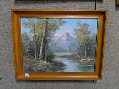 une photo d'un tableau accroché au mur