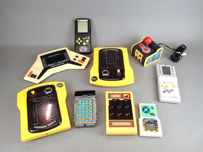 a lot of electronic devices that are sitting on a table