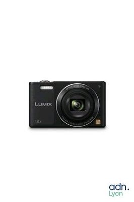une photo d'un appareil photo numérique noir sur fond blanc