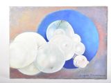 un tableau représentant un bol bleu orné de fleurs blanches