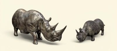 MAISON DU MONDE "Rhinocéros" Réunion de deux sculptures en c…
