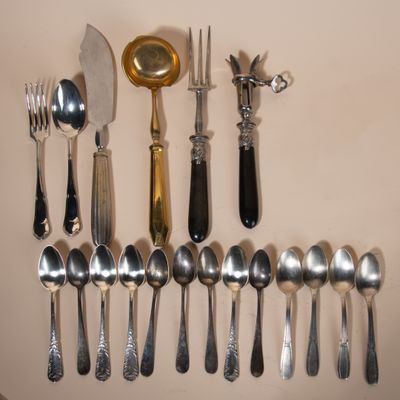Ensemble De Couverts Dépareillés Christofle - Argenterie - état Satisfaisant