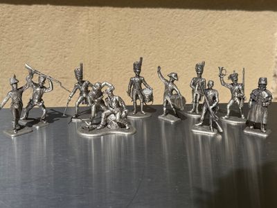 10 soldats de plomb de l'Empire