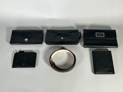 a lot of items that are sitting on a table