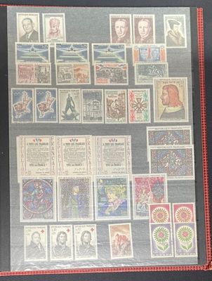 [Philatélie]. [France]. LOT de 4 ALBUMS de timbres neufs et …