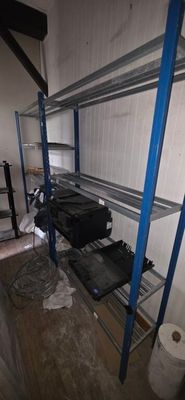 2 RACKS LEGERS BLEUS DIMENSIONS : 127 X40 X 200 ET 130 X 40 X 200 PREV