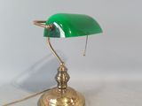 lampe de bureau en laiton avec abat-jour en verre vert
