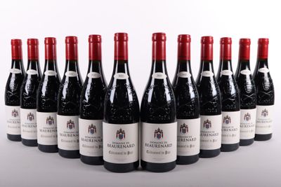 six bouteilles de vin rouge alignées sur une table