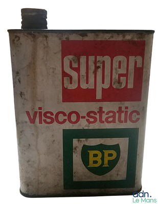 a can of super visco - static bpp on the table