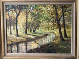une peinture à l'huile représentant un ruisseau traversant une forêt remplie d'arbres