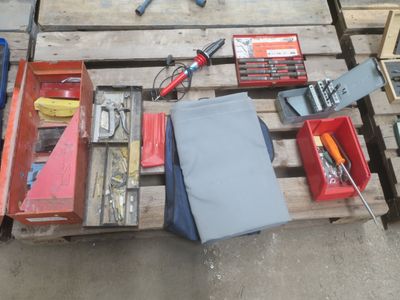 coffret emboiture Virax, 1 fer à souder FLUKE, petits outi… - Photo 1