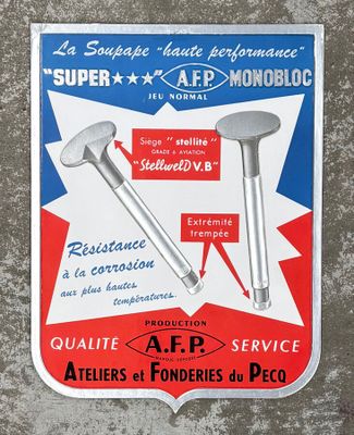 une pancarte sur laquelle sont fixés deux clous