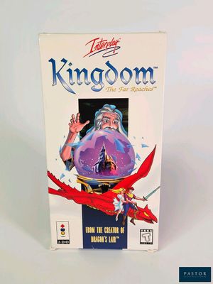 La boîte du jeu « Kingdom » est posée sur une surface blanche.