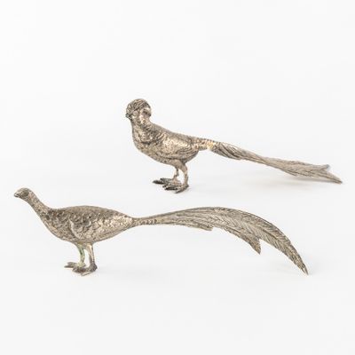 Paire de petits faisans en argent. En argent.