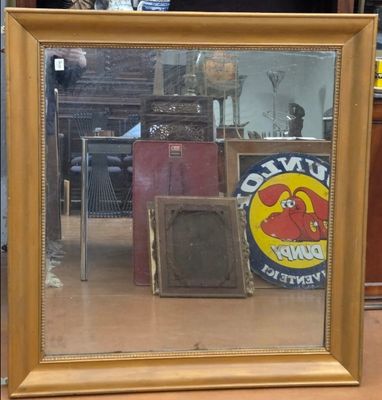 a picture of a mirror that is sitting on a table